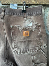 Load image into Gallery viewer, 33| Brown Carhartt Double Knee Jeans
