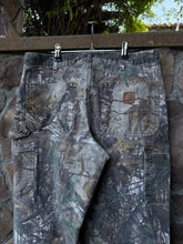 Load image into Gallery viewer, 34| Camo Carhartt Carpenter Pants
