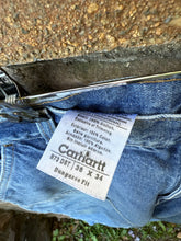Load image into Gallery viewer, 36| Carhartt Double Knee Jeans
