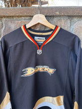 Load image into Gallery viewer, S| Ducks Hockey Jersey
