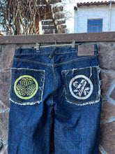 Load image into Gallery viewer, 36|Y2K Jeans
