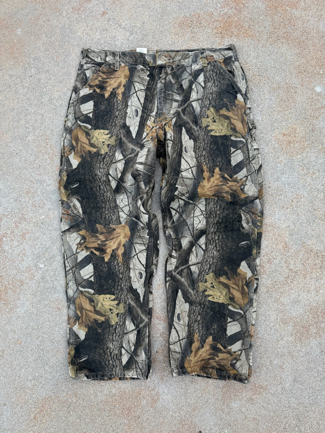 42| Camo Double Knee Carhartt Pants