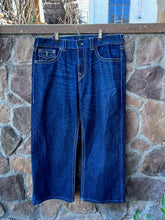 Load image into Gallery viewer, 38|True Religion Jeans ultra baggy
