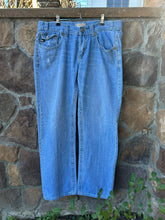 Load image into Gallery viewer, 38|Mek Denim Jeans
