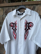Load image into Gallery viewer, XL| Dragon Fly Button Up
