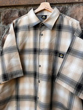 Load image into Gallery viewer, XL| Low Rider Flannel
