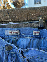 Load image into Gallery viewer, 38|Mek Denim Jeans
