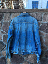 Load image into Gallery viewer, XXL|Guess Jean Jacket
