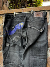 Load image into Gallery viewer, 42| Akademiks Baggy Jeans
