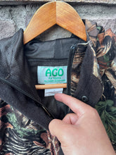 Load image into Gallery viewer, L| Camo Jacket
