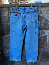 Load image into Gallery viewer, 36| Wrangler Double Knews
