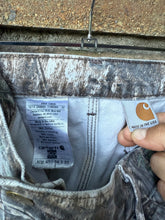 Load image into Gallery viewer, 34| Camo Carhartt Carpenter Pants
