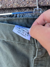 Load image into Gallery viewer, 42|Olive Green Carhartt Pants
