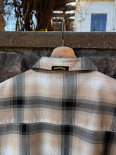 Load image into Gallery viewer, XL| Low Rider Flannel
