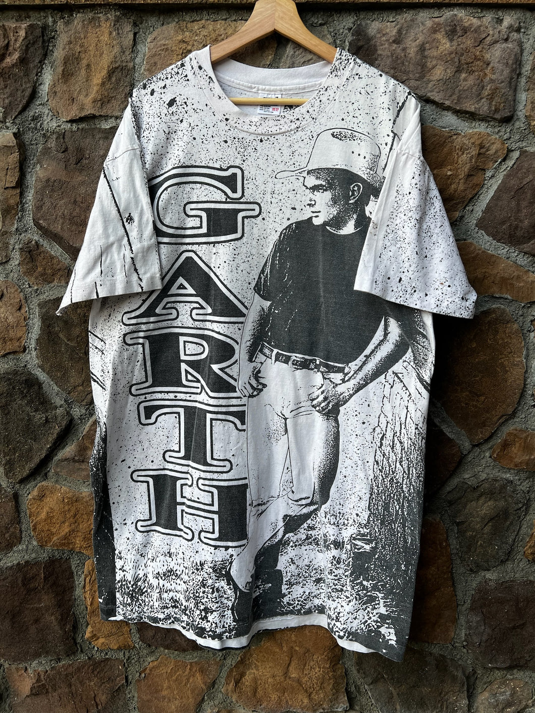 1 Size | Garth AOP T-Shirt