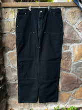 Load image into Gallery viewer, 42| Black Carhartt Double Knees
