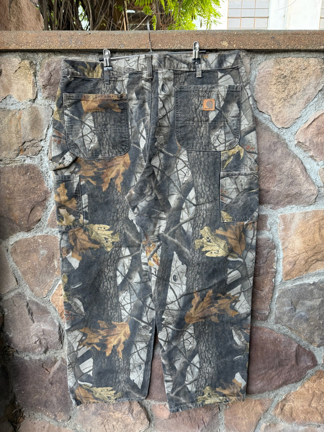 40| Camo Carhartt Pants