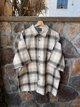 Load image into Gallery viewer, XL| Low Rider Flannel
