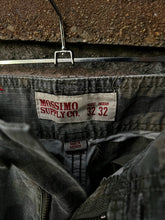 Load image into Gallery viewer, 32| Mossimo Camo cargos
