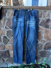 Load image into Gallery viewer, 38|Rocawear Jeans

