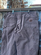 Load image into Gallery viewer, 38| Brown Carhartt Double Knees
