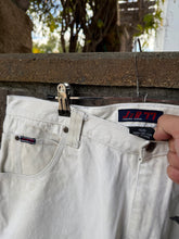 Load image into Gallery viewer, 40| Baggy Cream Jeanz
